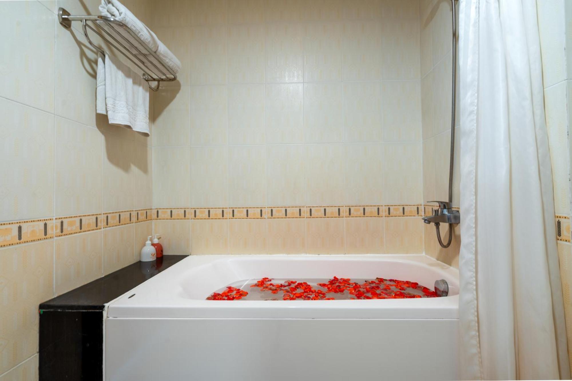 บีไอดีวี โฮเทล แอนด์ คอนเฟอเรนซ์ เซ็นเตอร์ Hotel ญาจาง ภายนอก รูปภาพ