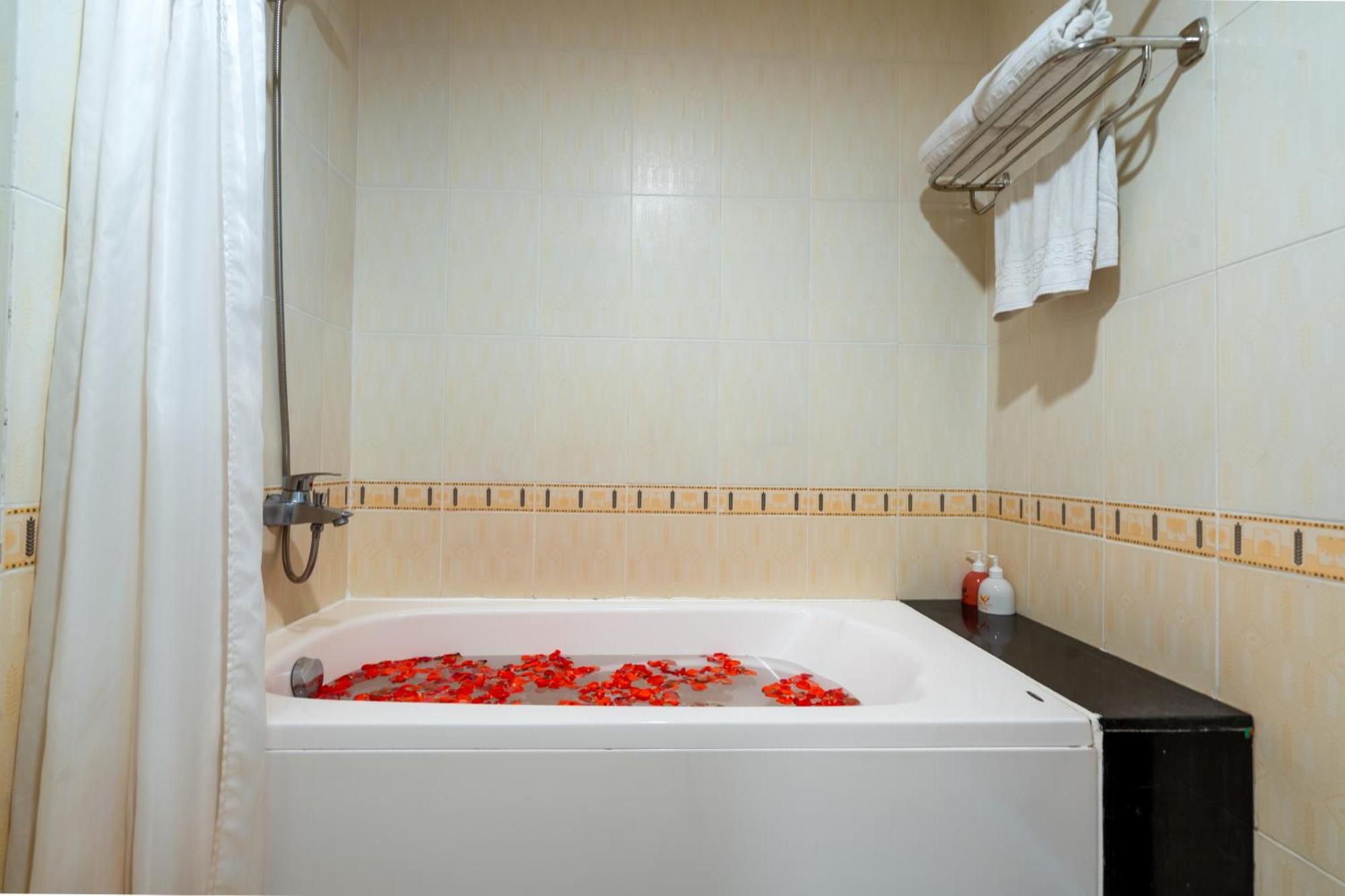 บีไอดีวี โฮเทล แอนด์ คอนเฟอเรนซ์ เซ็นเตอร์ Hotel ญาจาง ภายนอก รูปภาพ