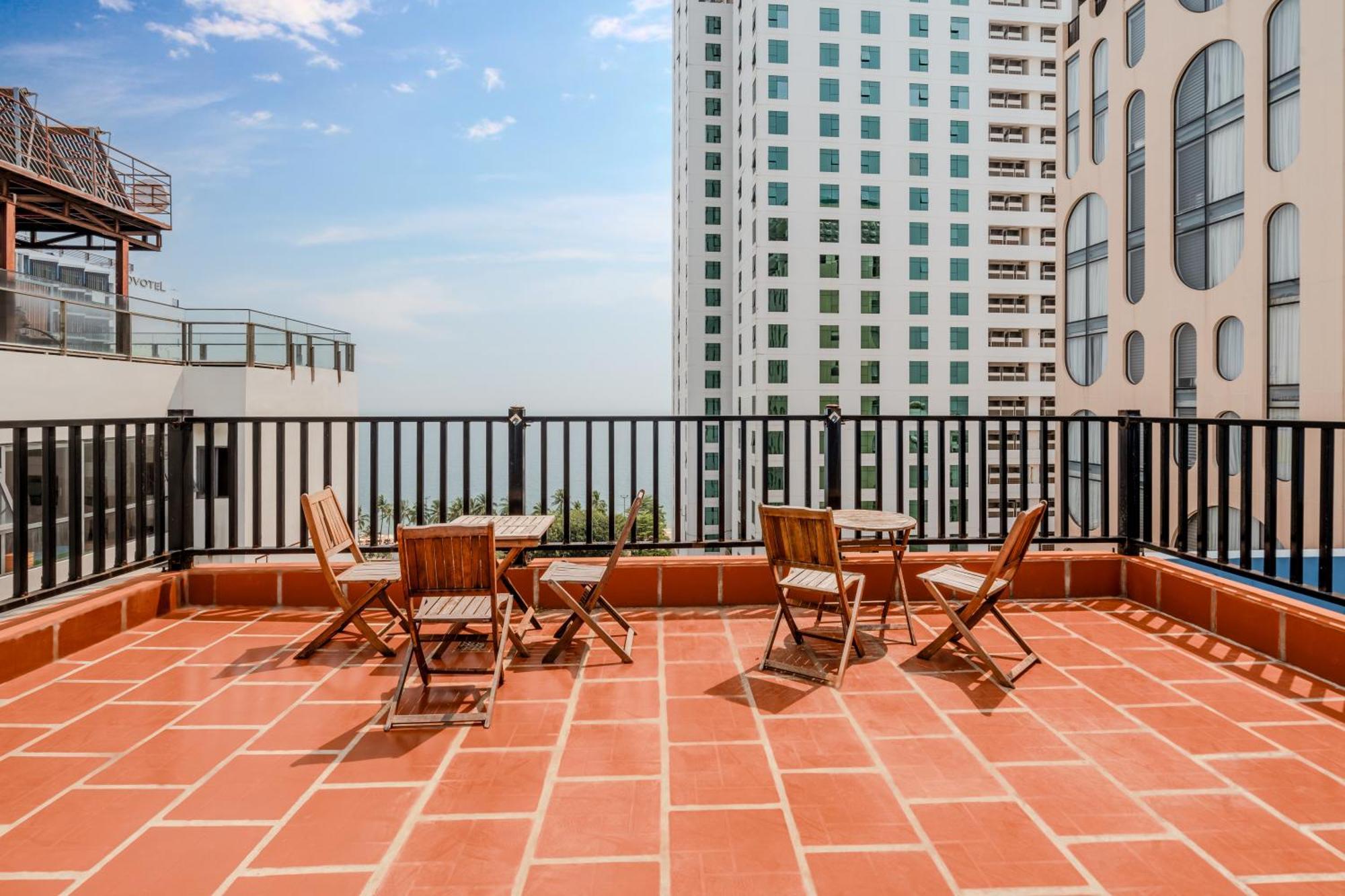 บีไอดีวี โฮเทล แอนด์ คอนเฟอเรนซ์ เซ็นเตอร์ Hotel ญาจาง ภายนอก รูปภาพ